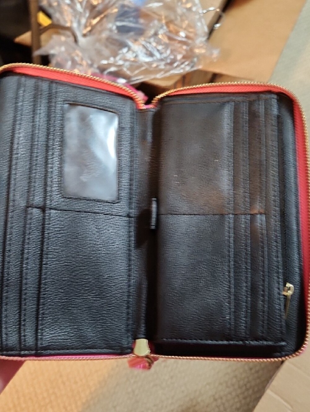 Nwot Steve Madden Pink Wristlet Wallet with Gold Accent - Picture 5 of 9